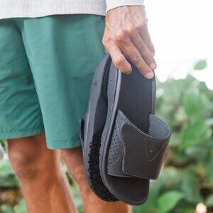 OluKai Nalu Slide Sandals Men's Size 12 Black Water Resistant 10332-4040